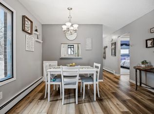 1548 Millpond Ct, Chaska, MN 55318