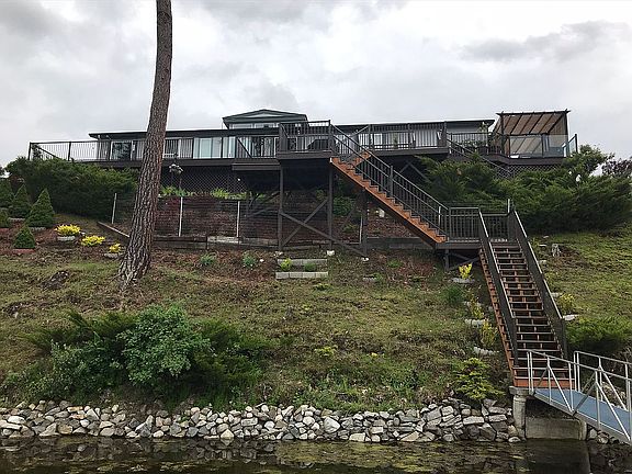 2nd image of 11 S Shore Dr