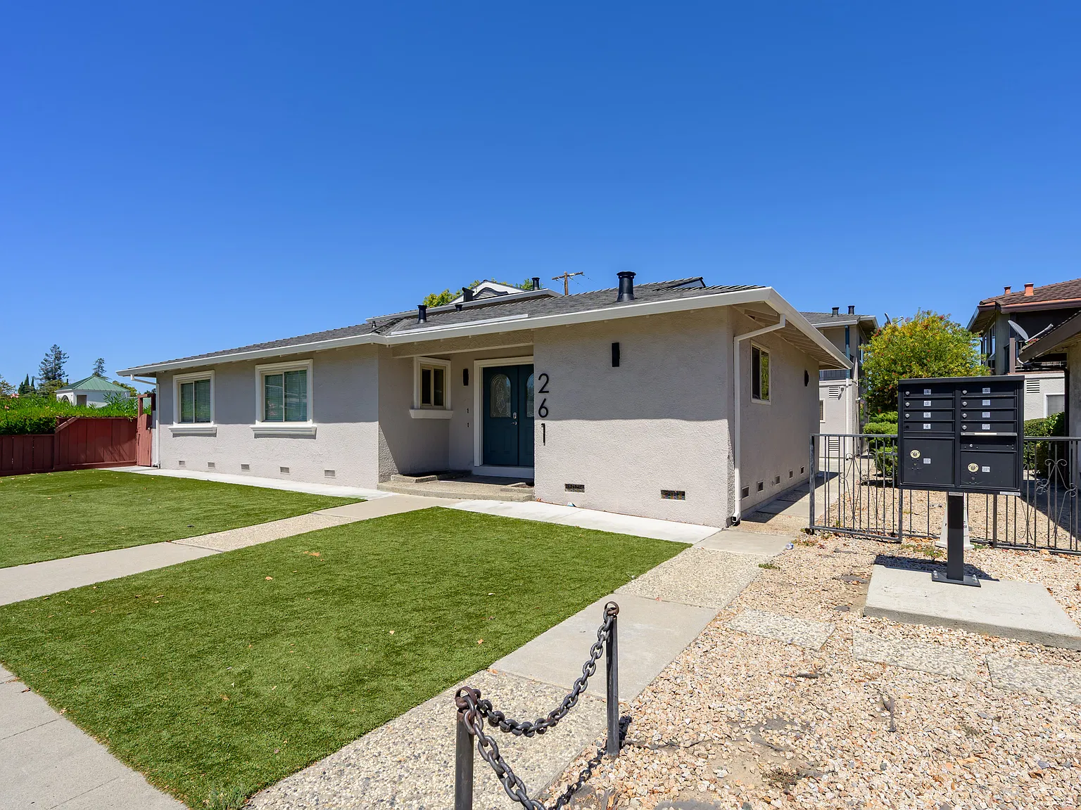 3 bed, $4,200 — Photo 1