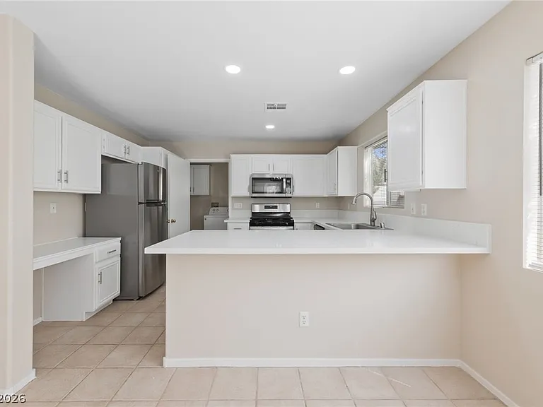 8025 Cherish Ave — Photo 9