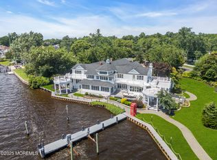 35 Magnolia Ln, Toms River, NJ 08753