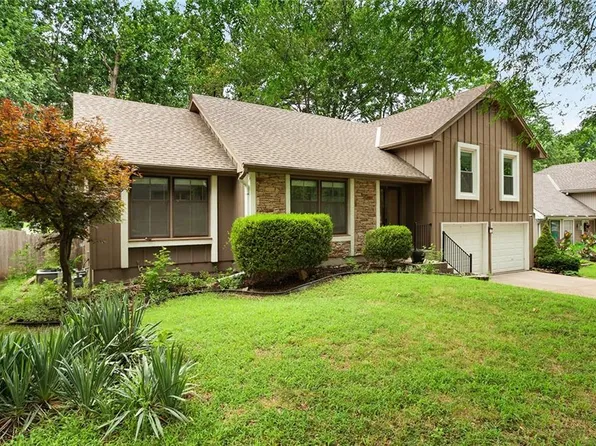 7806 Caenen St, Lenexa, KS 66216