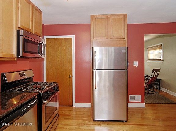 4th image of 1011 S Oak Park Ave