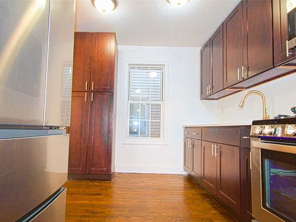 3rd image of 17301 107th Ave