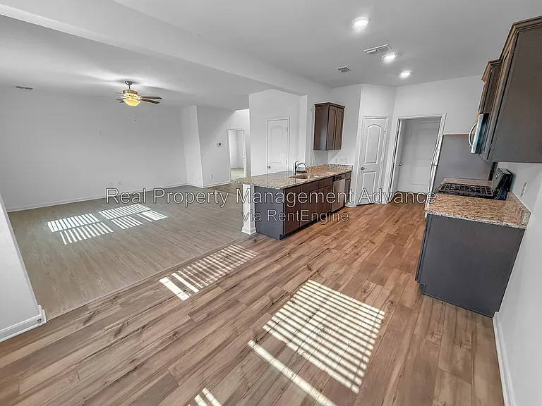 8123 Big Timber Trl — Photo 7