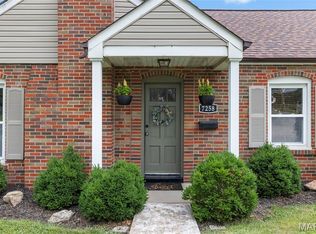 7258 Mackenzie Rd, Saint Louis, MO 63123