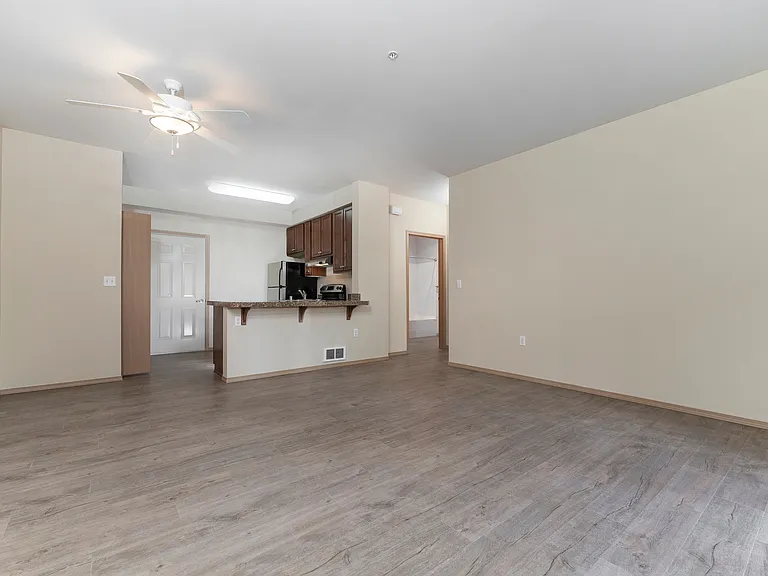 1x1 w/Garage - 749 sq ft 1x1 w/Garage - 749 sq ft