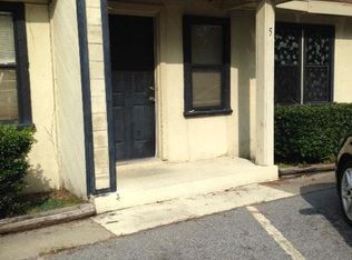 320 Fraser Cir APT 5, Hinesville, GA 31313