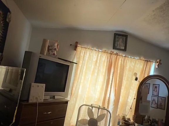 4th image of 9339 Cannes Cir
