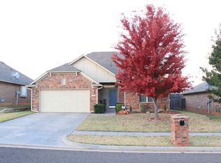 2409 White Oaks Dr, Norman, OK 73071