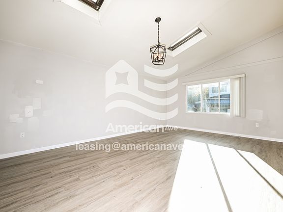 5-Dining Room