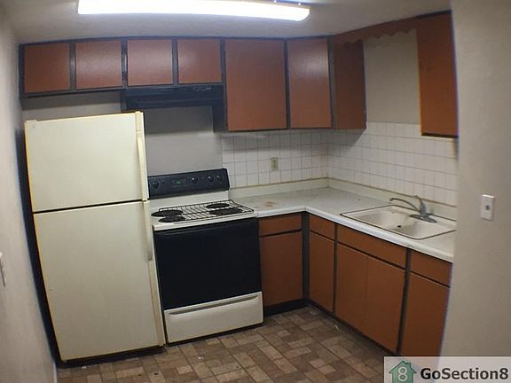 5th image of 1906 Lexington Ave APT 2