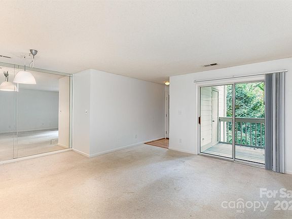 5th image of 1021 Churchill Downs Ct APT G