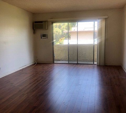 5th image of 12203 Magnolia Blvd