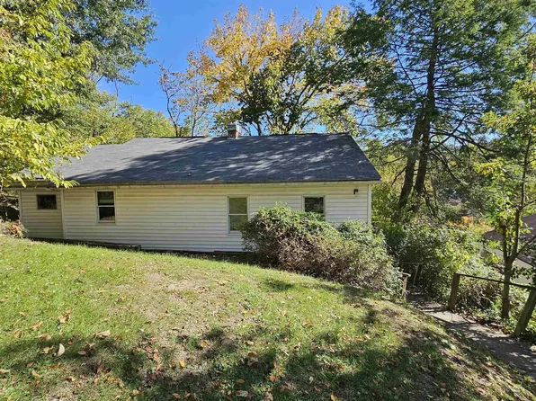 909 Naomi St, Morgantown, WV 26505