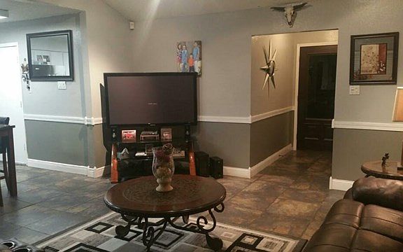 4th image of 4409 Mercedes Dr