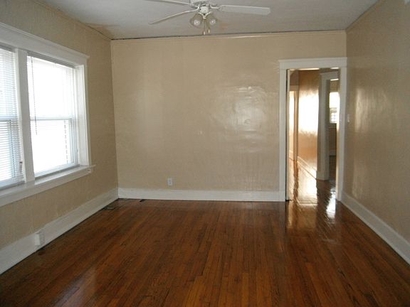 1st bedroom