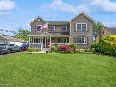 2976 Ruth Road, Wantagh, NY, 11793