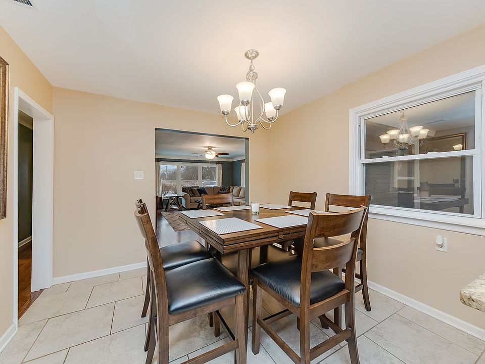 107 Teeway St, Joliet, IL 60435 Zillow