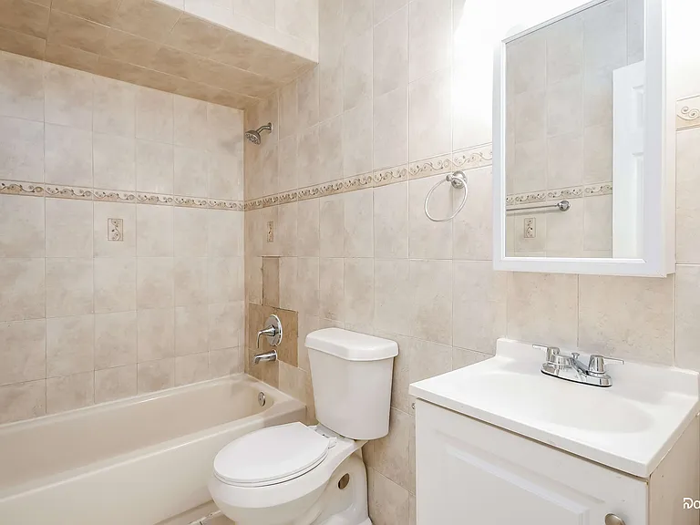 202 Minnesota Woods Ln — Photo 13