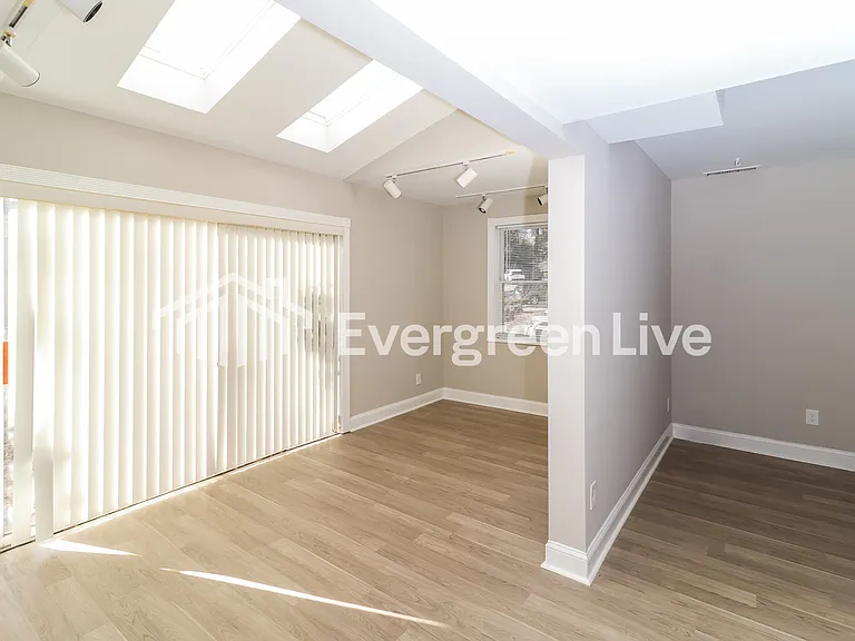 737 Eddy Rd — Photo 4