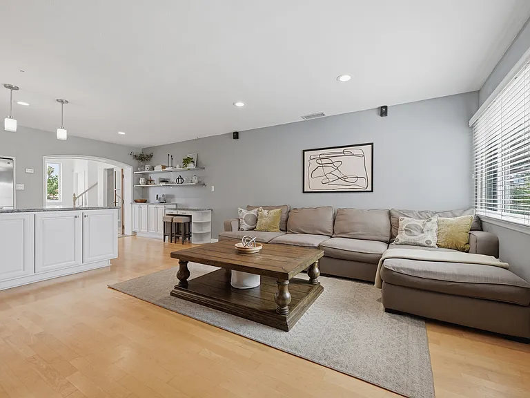 3844 Baker St — Photo 3