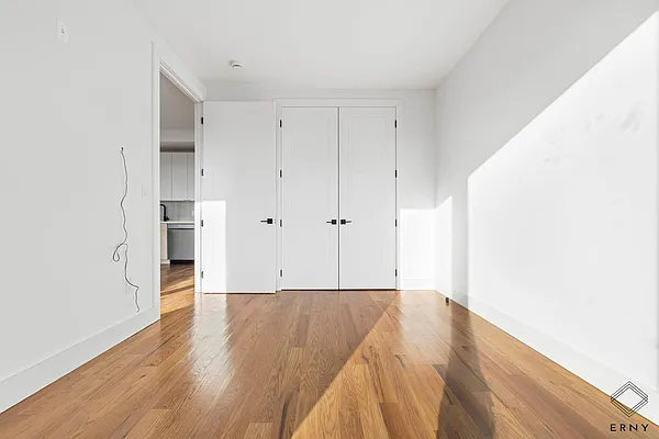 Rented by ERNY LLC | media 12