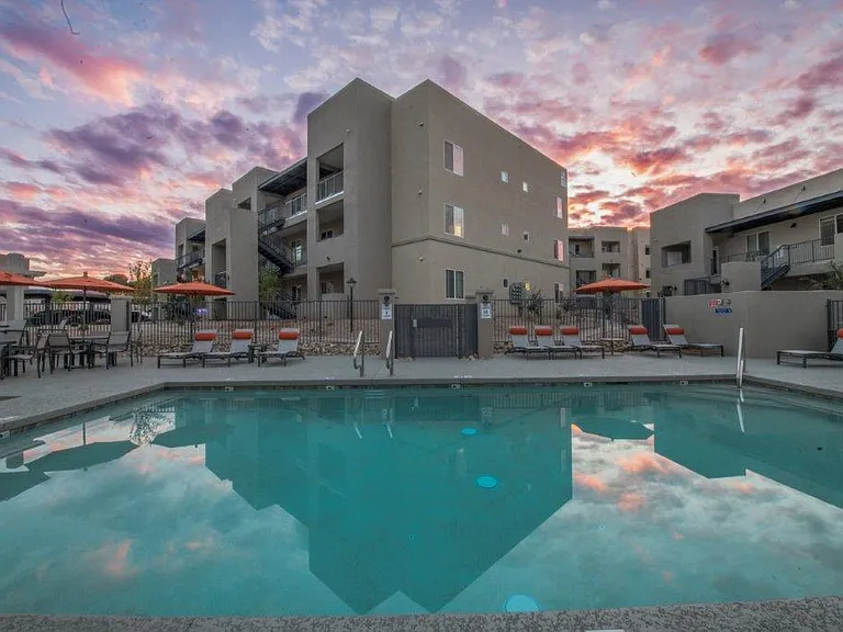 Inspiration Apartments — Photo 18
