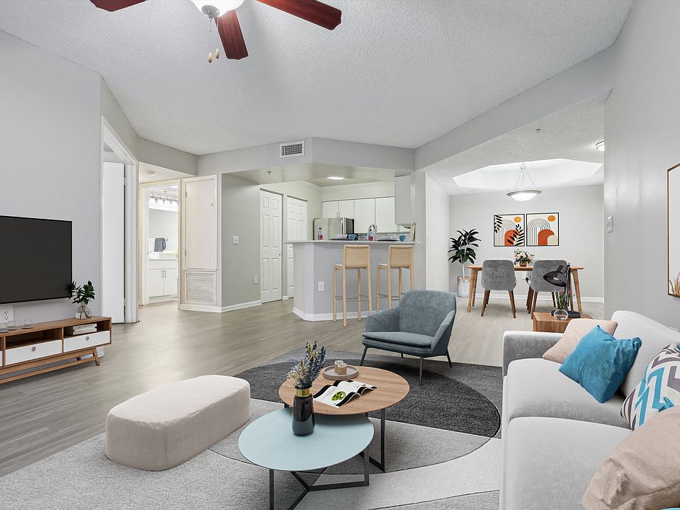 1st image of 10101 SW 14th St #11-305