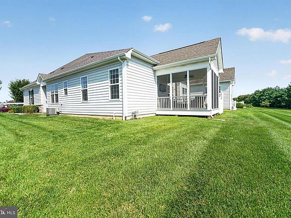 5th image of 902 Moorings Cir #10
