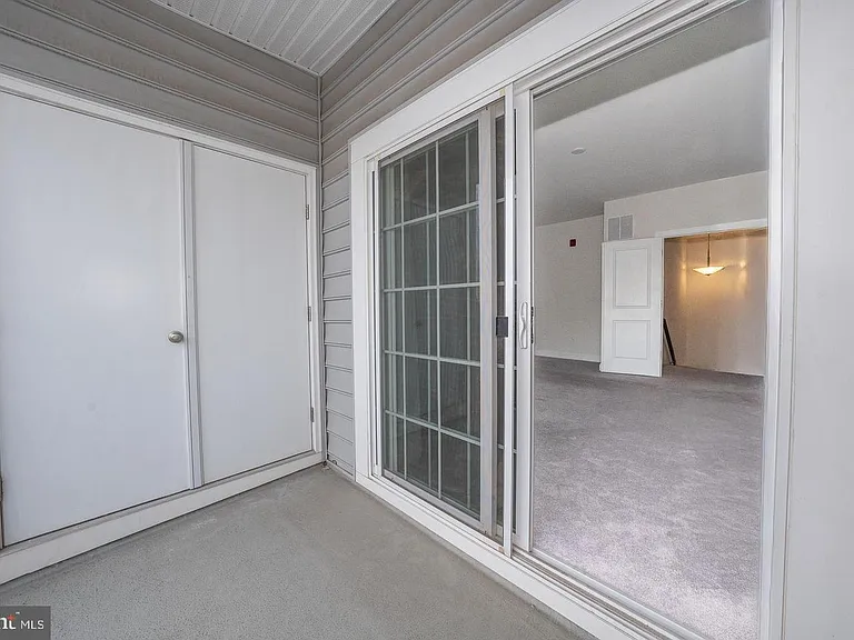 220 Charles Ellis Dr — Photo 33