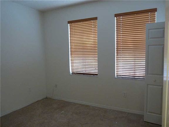 4th image of 2295 NE 42nd Ave