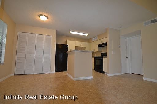 5th image of 385 Woodside 201 Dr
