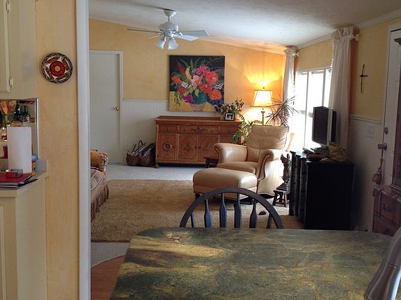 5th image of 604 Driftwood St