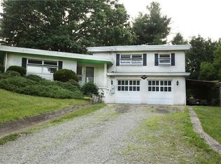 1245 Highland Dr, California, PA 15419