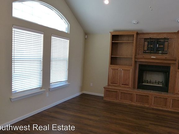 3rd image of 2104 Reese Dr
