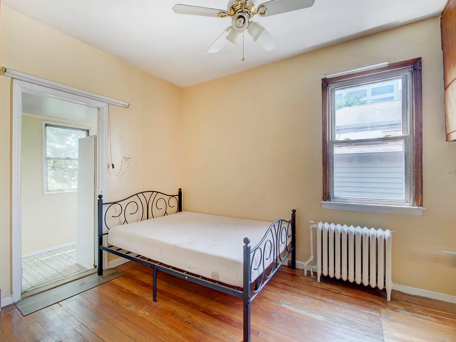 3 bed, 1.5 bath, $2,500 — Photo 3