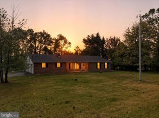 1040 State Rd, Effort, PA 18330