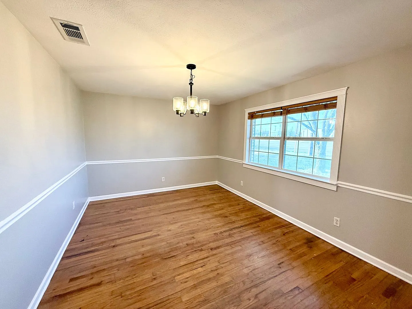 In the Heart of Woodway! — Photo 2