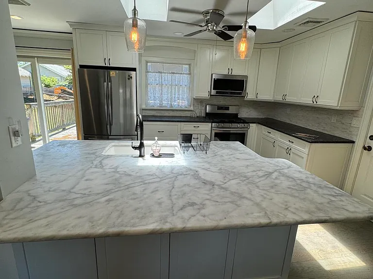282 Lawrence Ave — Photo 5