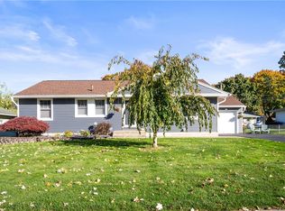194 Ripplewood Dr, Rochester, NY 14616