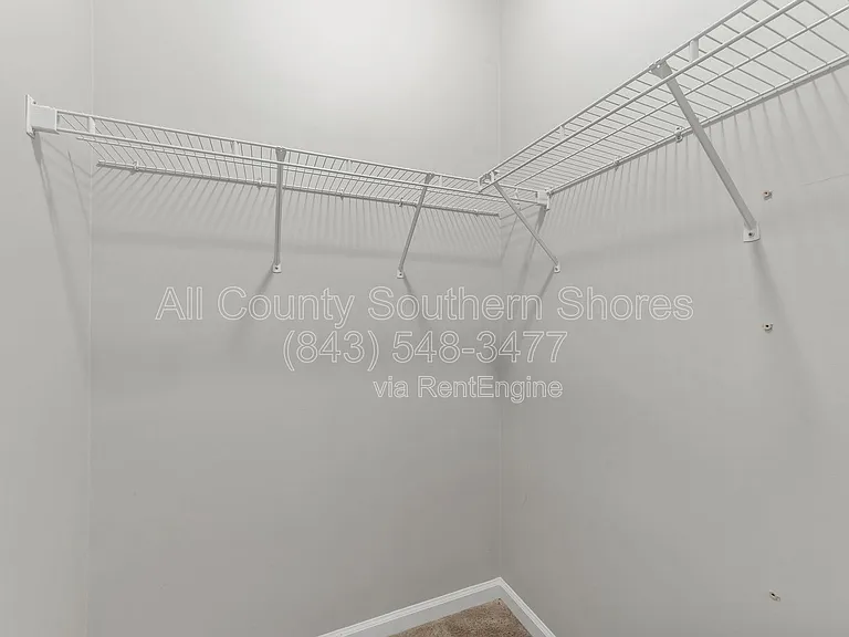 264 Viareggio Rd — Photo 20