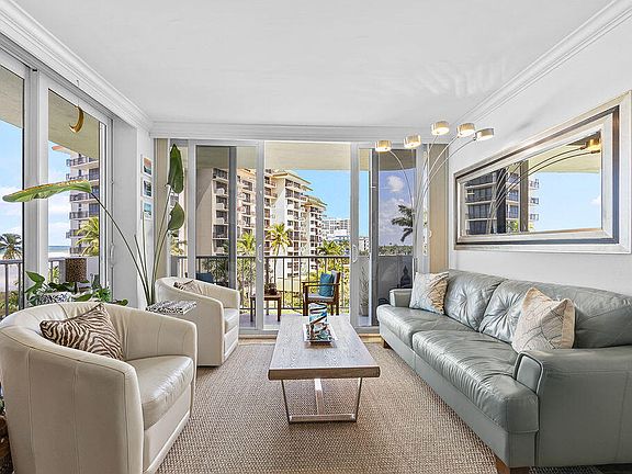5th image of 140 Seaview Ct APT 506N