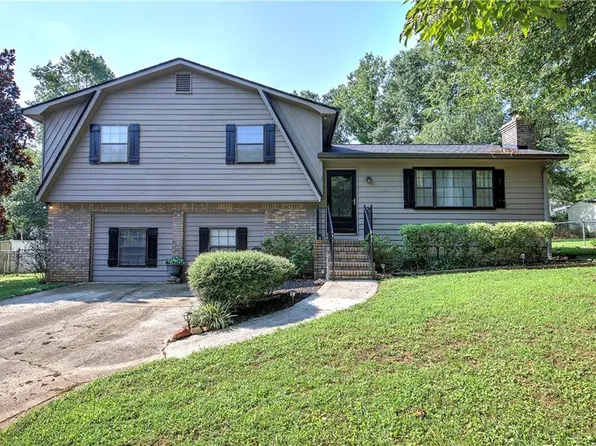 4573 Westview Dr, Marietta, GA 30127