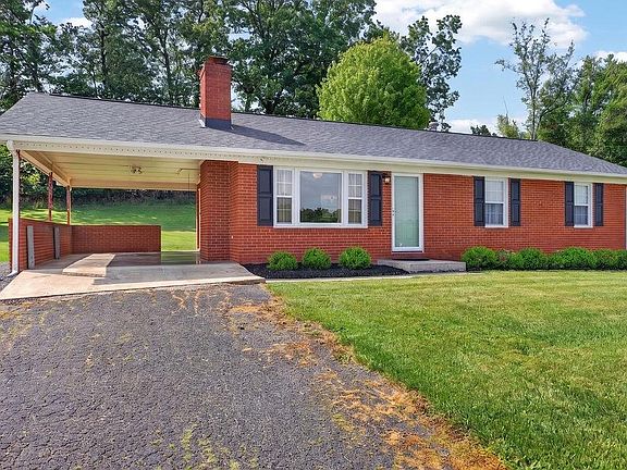 2nd image of 484 Galena Rd