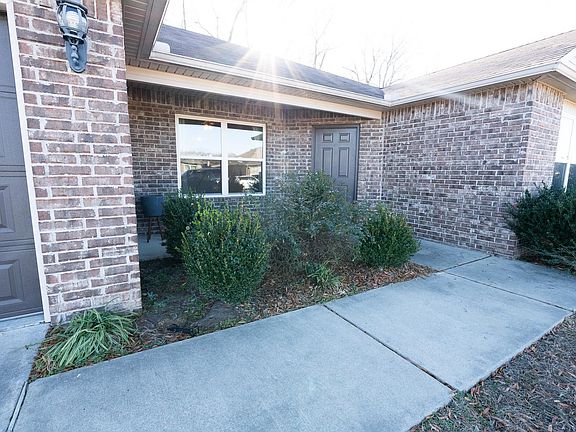 3rd image of 3045 Beechwood Dr