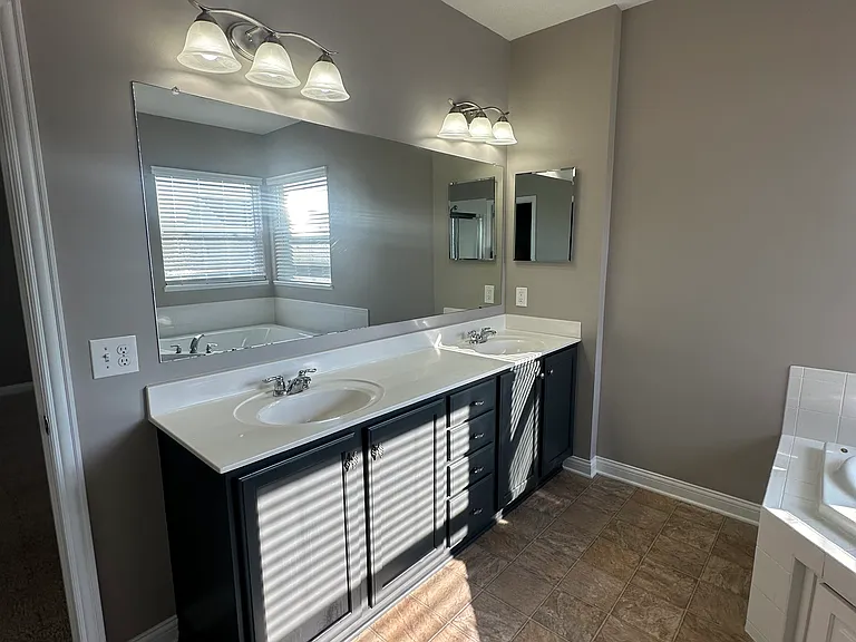 1319 Donahey St — Photo 22