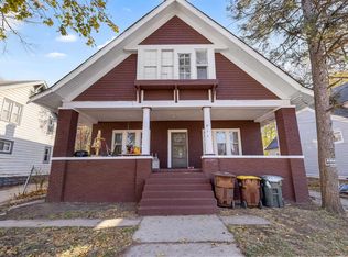 915-917 N Winnebago St, Rockford, IL 61103