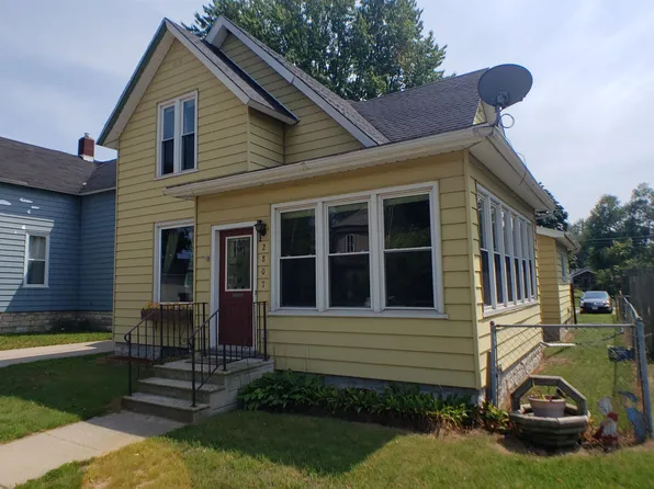 2807 Hall Ave, Marinette, WI 54143