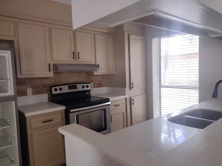 325 Bois D Arc Dr — Photo 5